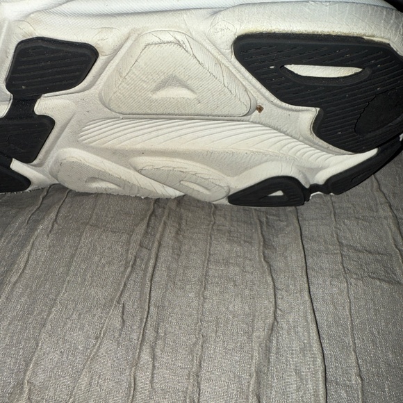 Hoka Women's Clifton Running shoes - size 8.5 - Picture 6 of 10